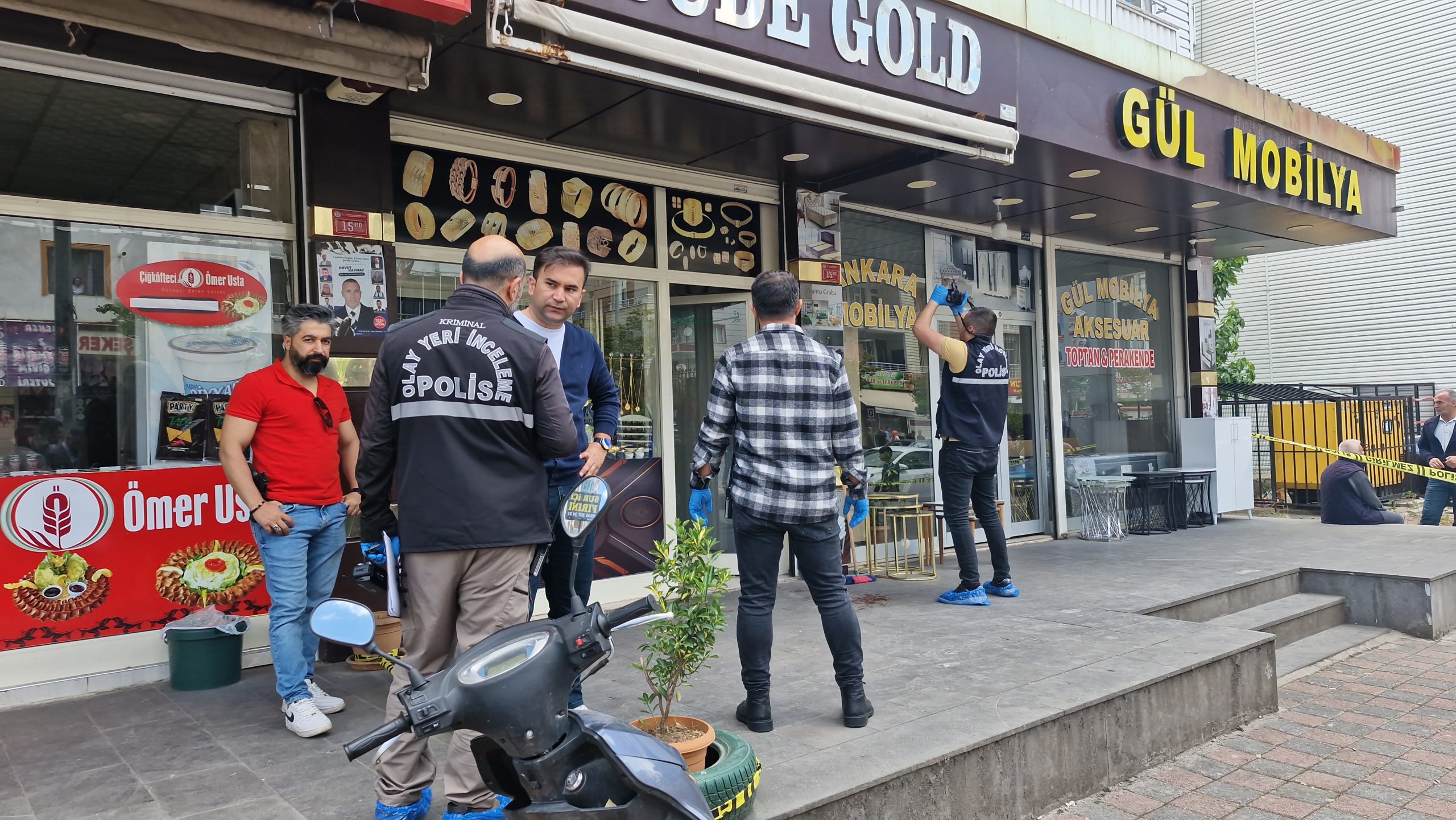 Diyarbakır'da Kuyumcu Soygunu Şüphelileri Kaçtı