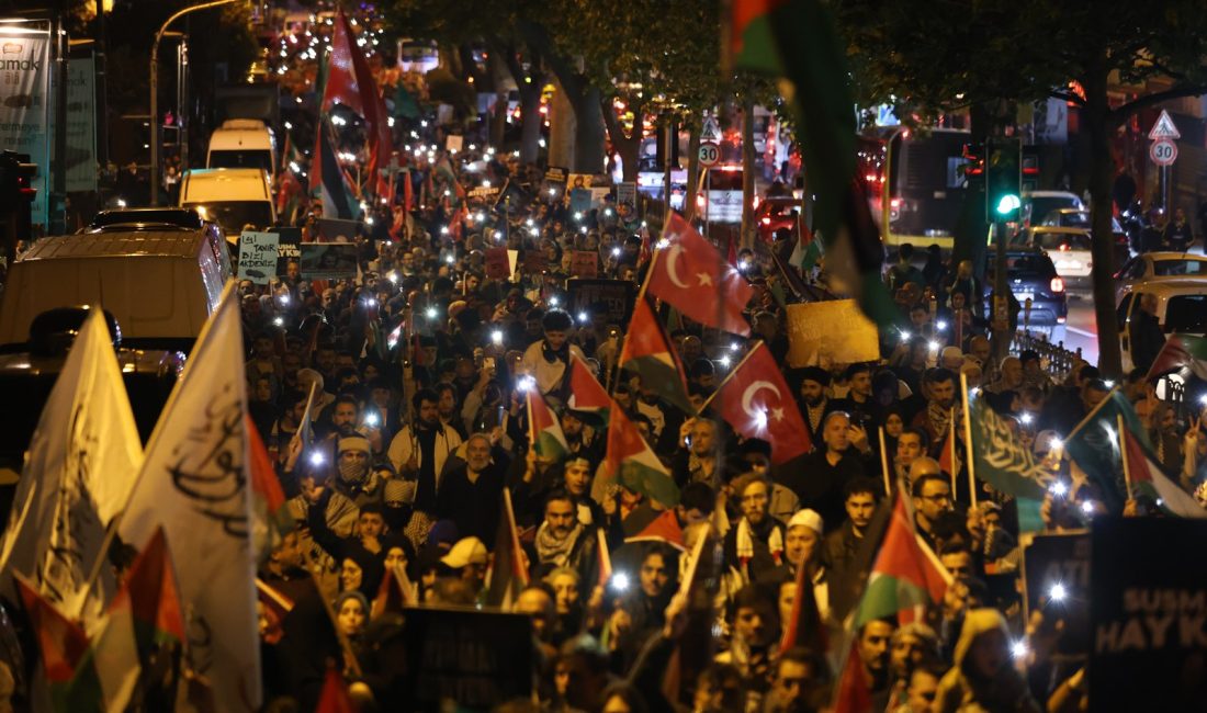 İHH İnsani Yardım Vakfı tarafından düzenlenen Filistin’e destek yürüyüşü, Fatih’te