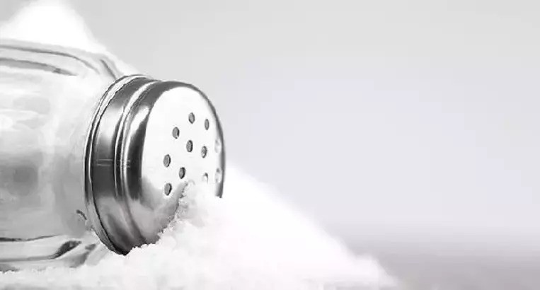 Uzman Diyetisyen Ege Ramadanoğlu, fazla tuz tüketiminin insan sağlığı üzerindeki