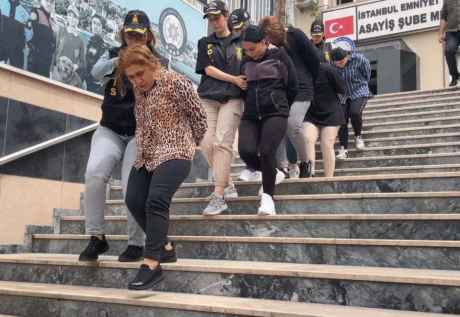 Beşiktaş’ta Hırsızlık Operasyonunda 5 Şüpheli Tutuklandı İstanbul Beşiktaş’ta bir evden