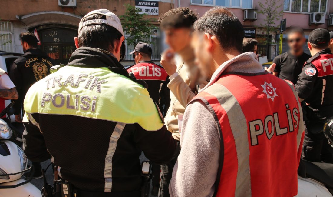 İstanbul Emniyet Müdürlüğü, okul önlerinde arama kararı bulunan 3 bin