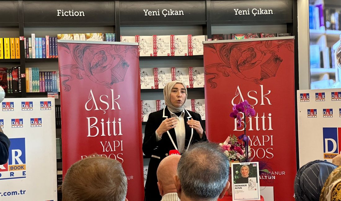 Yazar Fatmanur Altun, son kitabı ‘Aşk Bitti – Yapı Paydos’
