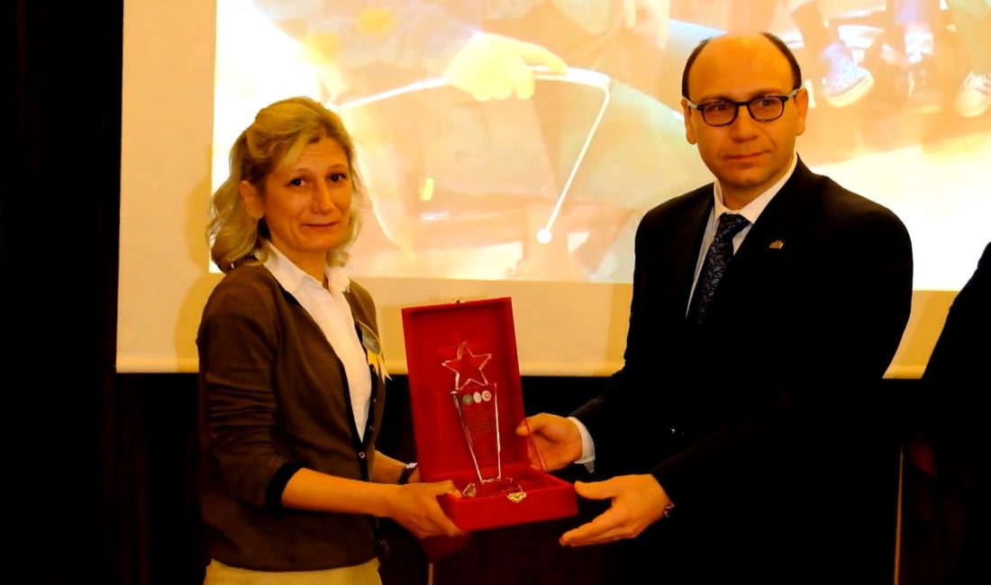 İstanbul Üniversitesi-Cerrahpaşa Rektörü Prof. Dr. Nuri Aydın, ‘Hemşirelik Haftası’ etkinliklerinde