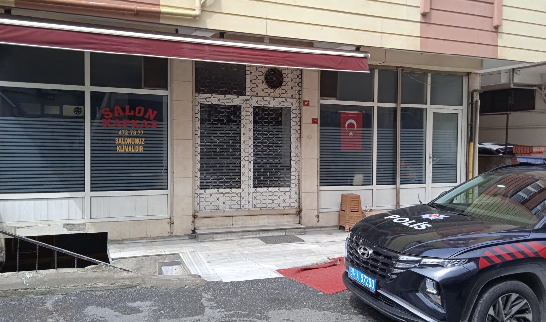 Üsküdar’da barışma amacıyla bir araya gelen iki aile arasında çıkan