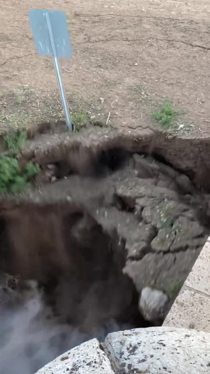 Konya'da Apa Barajı'ndan Ovaya Su Taşıyan Kanal Arızalandı