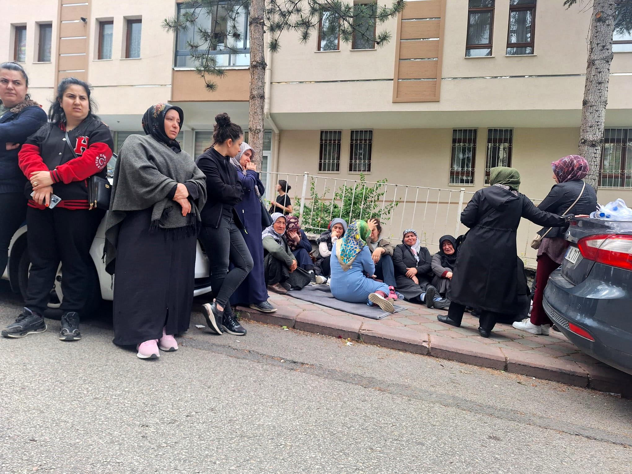 ANKARA'DA KOMİSER KENDİ AİLESİNİ VURDU!