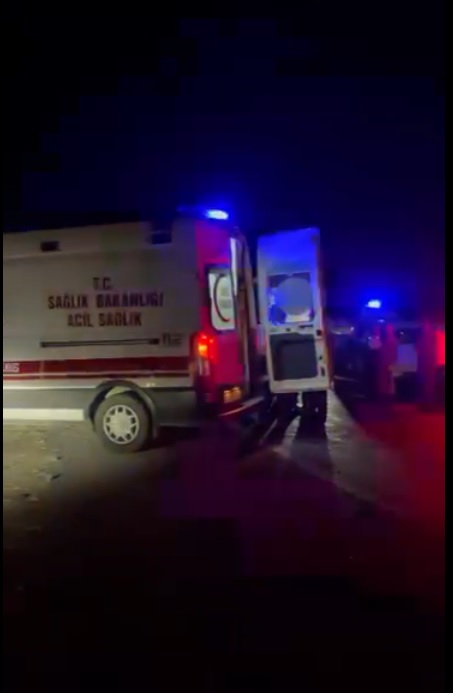 Mersin'de Tanker ve Minibüs Çarpıştı: 14 Yaralı