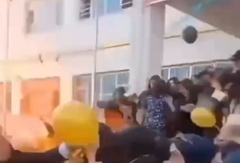 Gaziantep’te bulunan bir lisenin mezuniyet töreninde meydana gelen olayda helyum