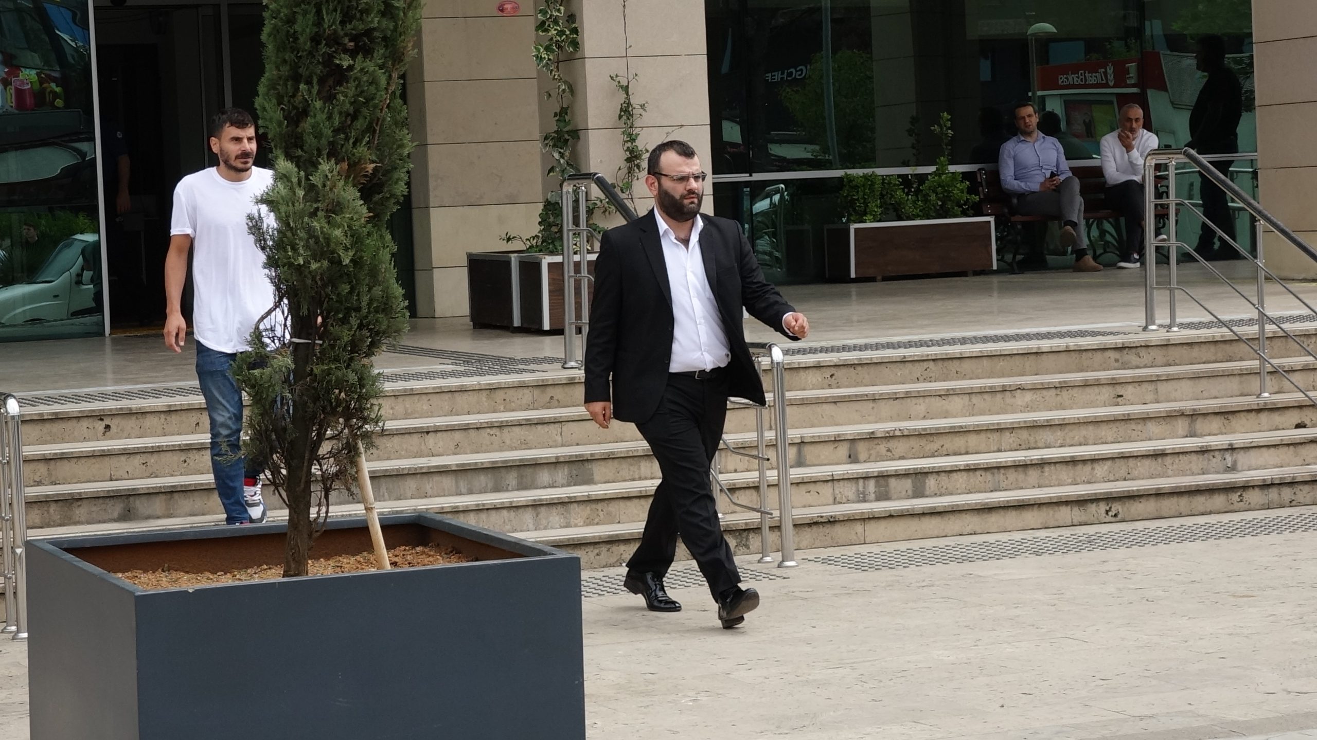 OGÜN SAMAST: AĞIR CEZA MAHKEMESİNDE SAVUNMA YAPTIKTAN SONRA ADLİYEDEN AYRILDI