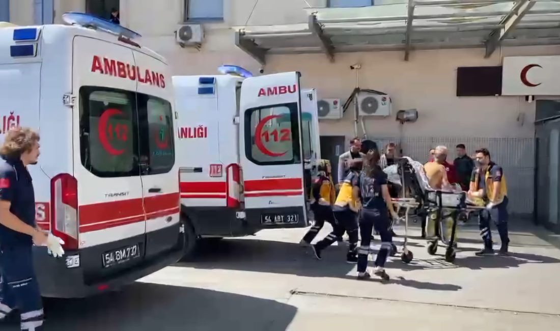 Akyazı ilçesindeki orman işletme deposunda meydana gelen patlamada 3 işçi