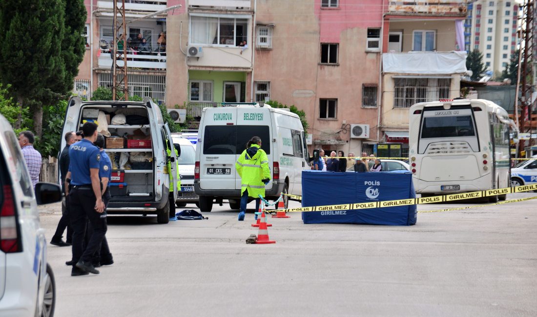 Adana’da Otobüs Kazası: Bir Kişi Hayatını Kaybetti Adana’nın Çukurova ilçesinde