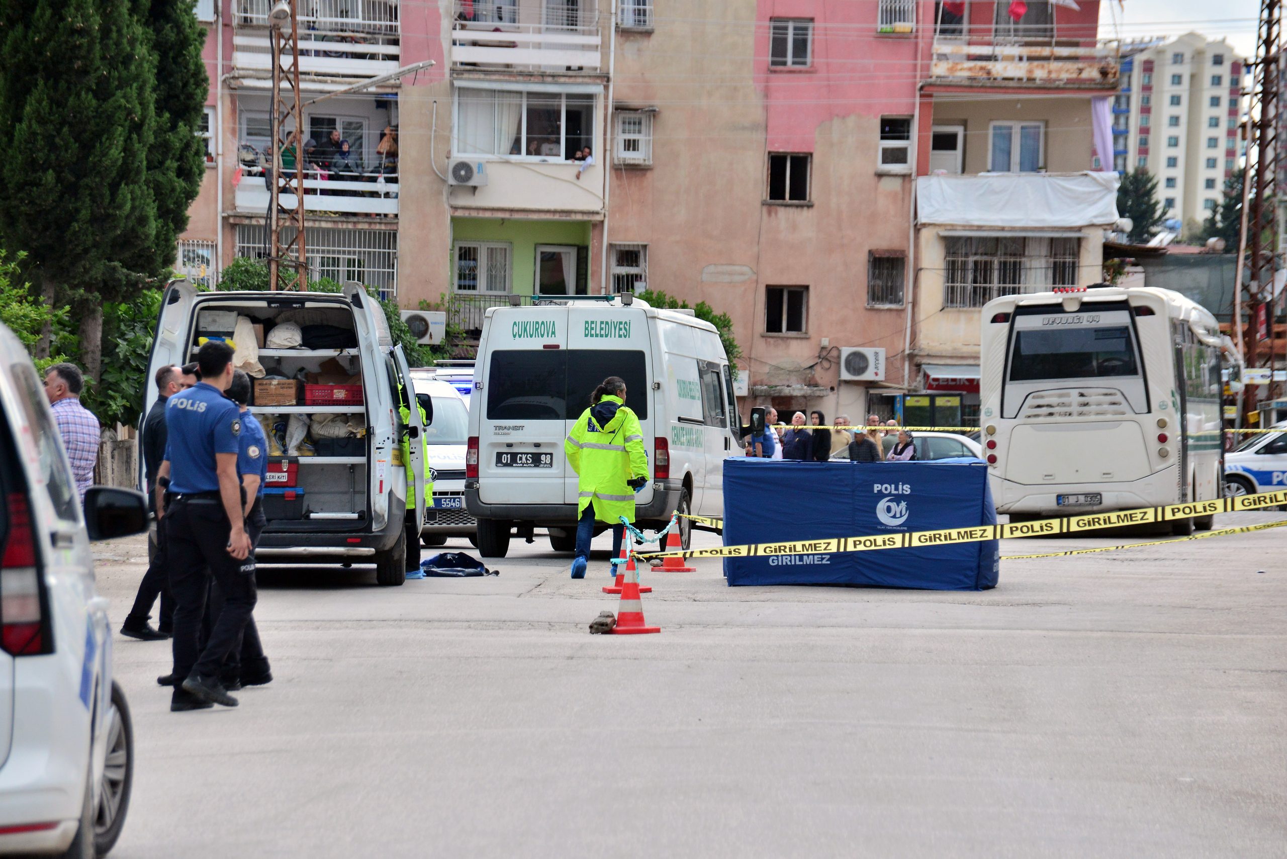 ADANA'da Otobüsün Çarptığı Kadın Hayatını Kaybetti, Şoför Gözaltında