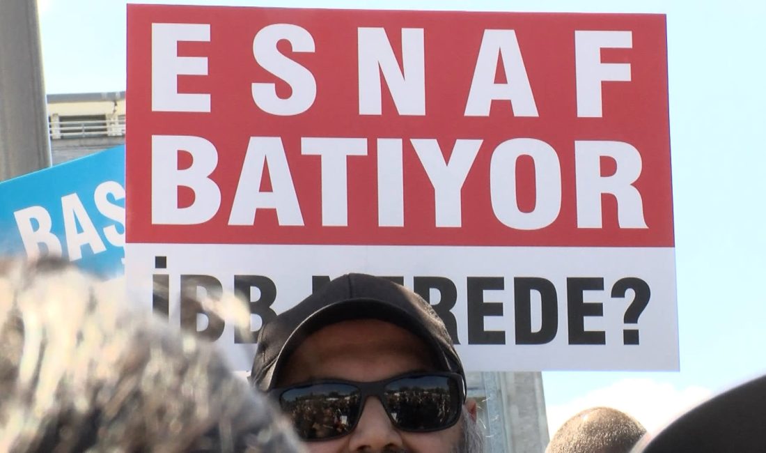 Özel Halk Otobüsü sahipleri, İstanbul Büyükşehir Belediyesi’nin ödemeleri konusunda sıkıntı