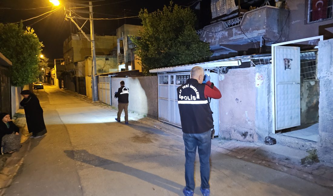 Adana’da yaşanan olayda, Mehmet A. isimli şahıs, evinin önünde Arda
