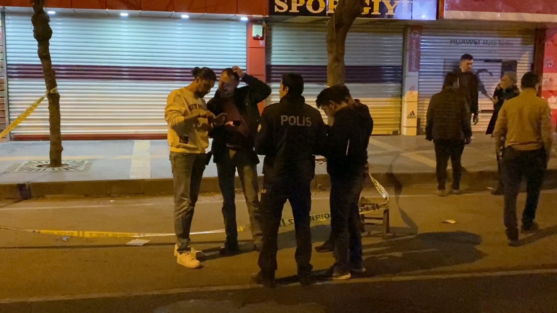 Diyarbakır'da kıraathanede meydana gelen olayın karar duruşması sonuçlandı. Diyarbakır'da kıraathanede meydana gelen olayın karar duruşması sonuçlandı.