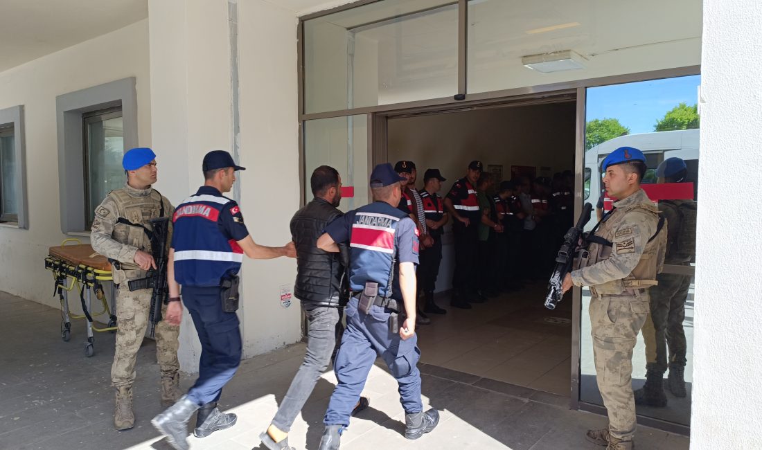 Adıyaman merkezli 5 ilde gerçekleştirilen tarihi eser kaçakçılığı operasyonunda 13