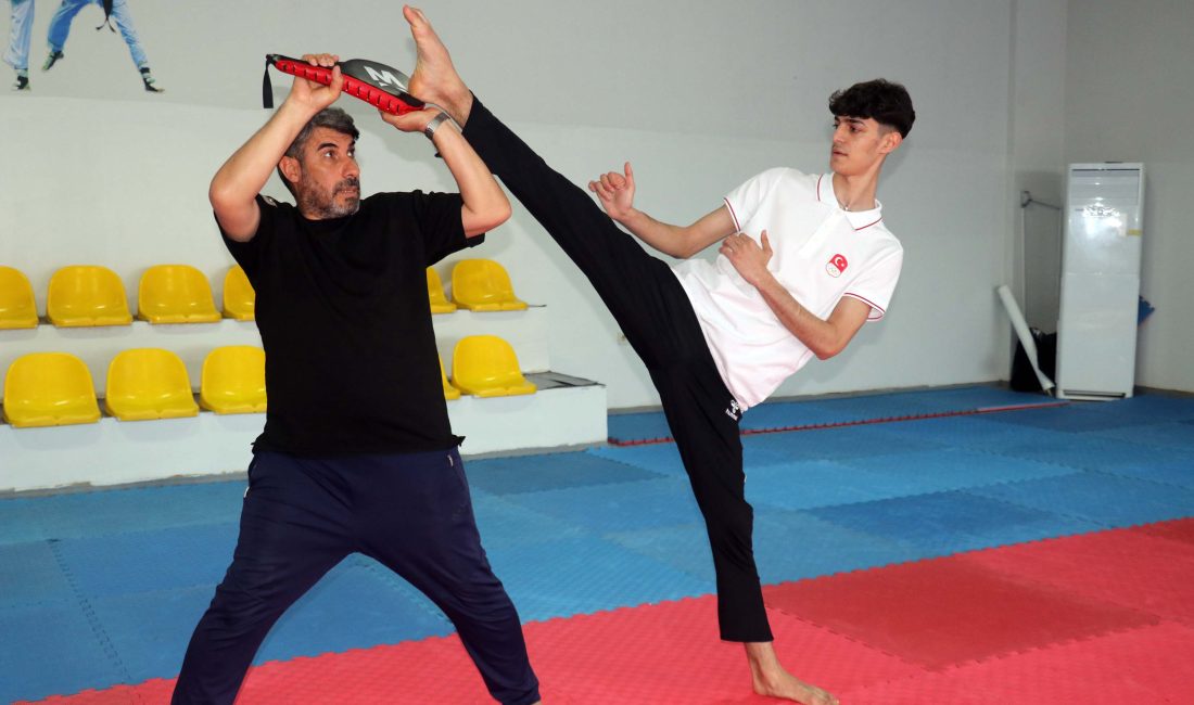 Gaziantep’te bir temizlik işçisinin oğlu olan Furkan Ubeyde Çamoğlu, imkansızlıklara