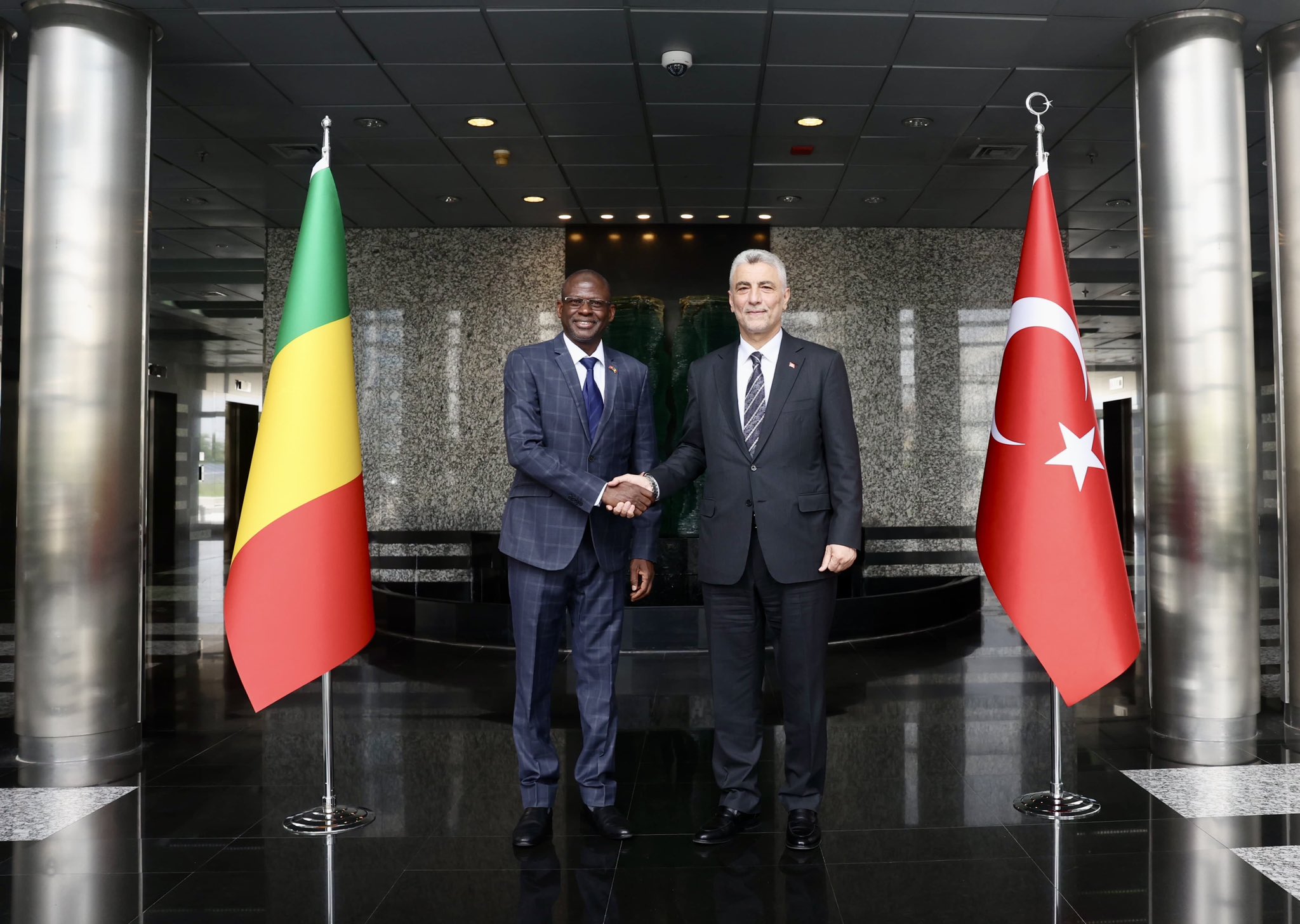 TİCARET Bakanı Bolat, Mali'ye Yapılacak Yatırımları Görüştü.