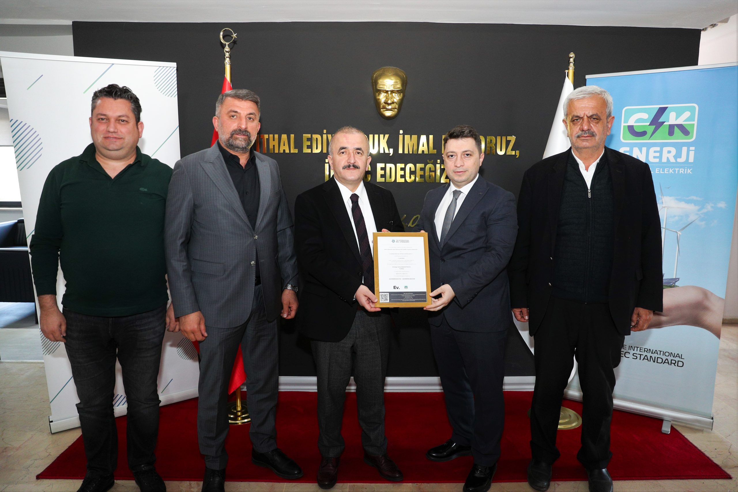 "TOKAT ORGANİZE SANAYİ BÖLGESİ YENİLENEBİLİR ENERJİ SERTİFİKASI ALDI"