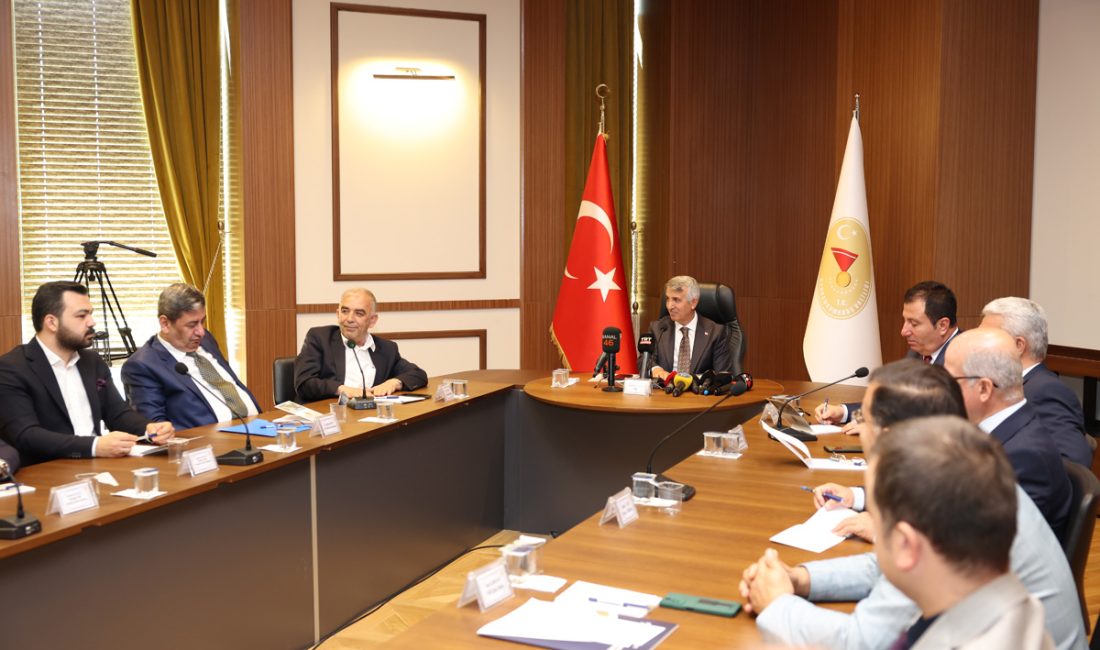 Vali Mükerrem Ünlüer, deprem bölgesinde iş gücü piyasası ve Toplum