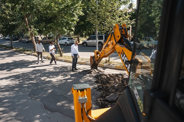 Doğalgaz sonrası cadde ve sokaklar onarılıyor