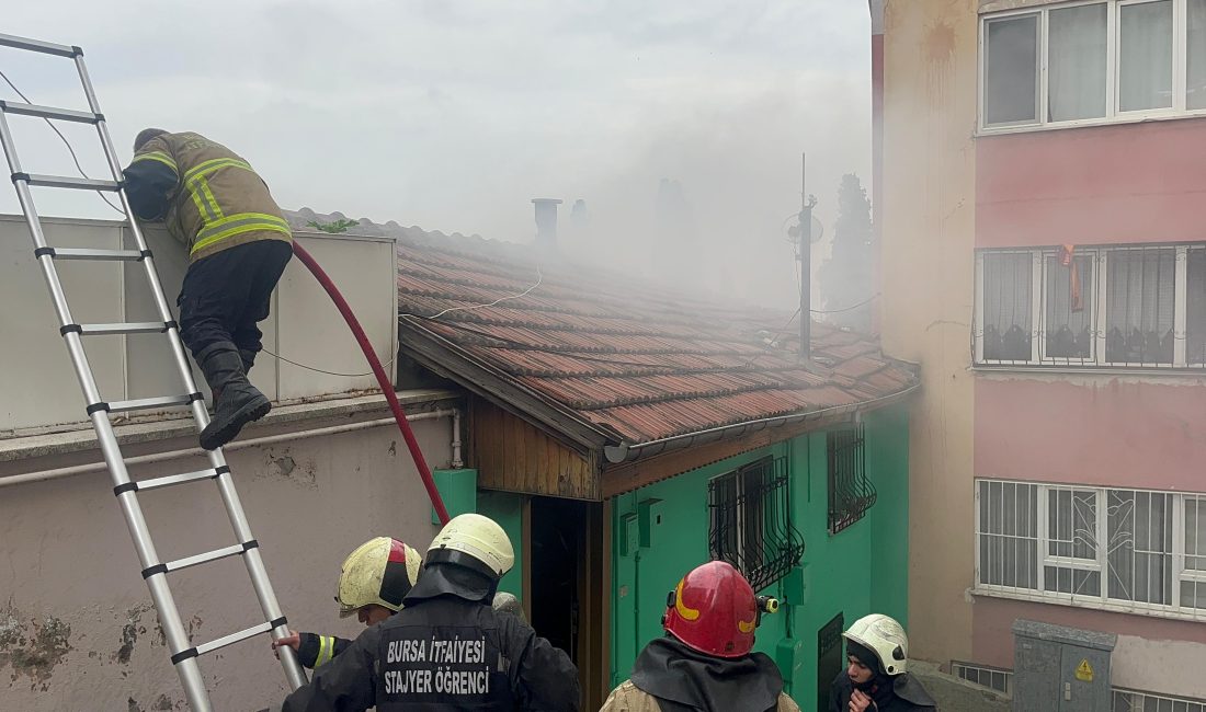 Bursa’da meydana gelen olayda, 2 katlı bir evde kombiden çıkan
