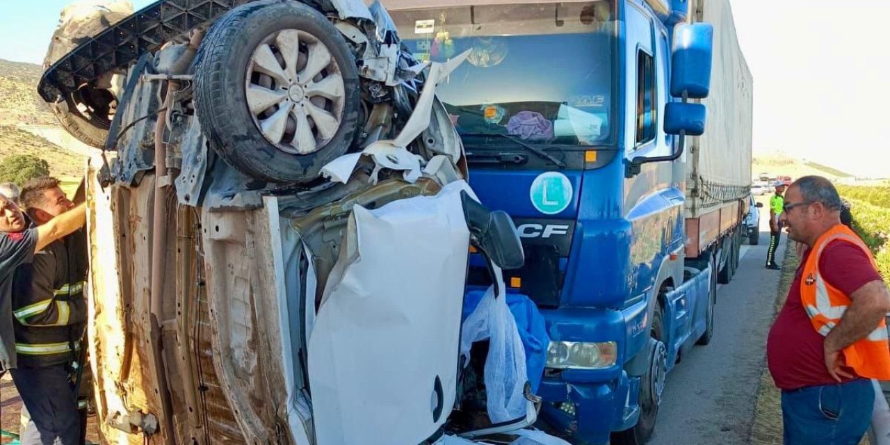 Kahramanmaraş-Gaziantep yolunda feci kaza: 3 ölü 1 yaralı