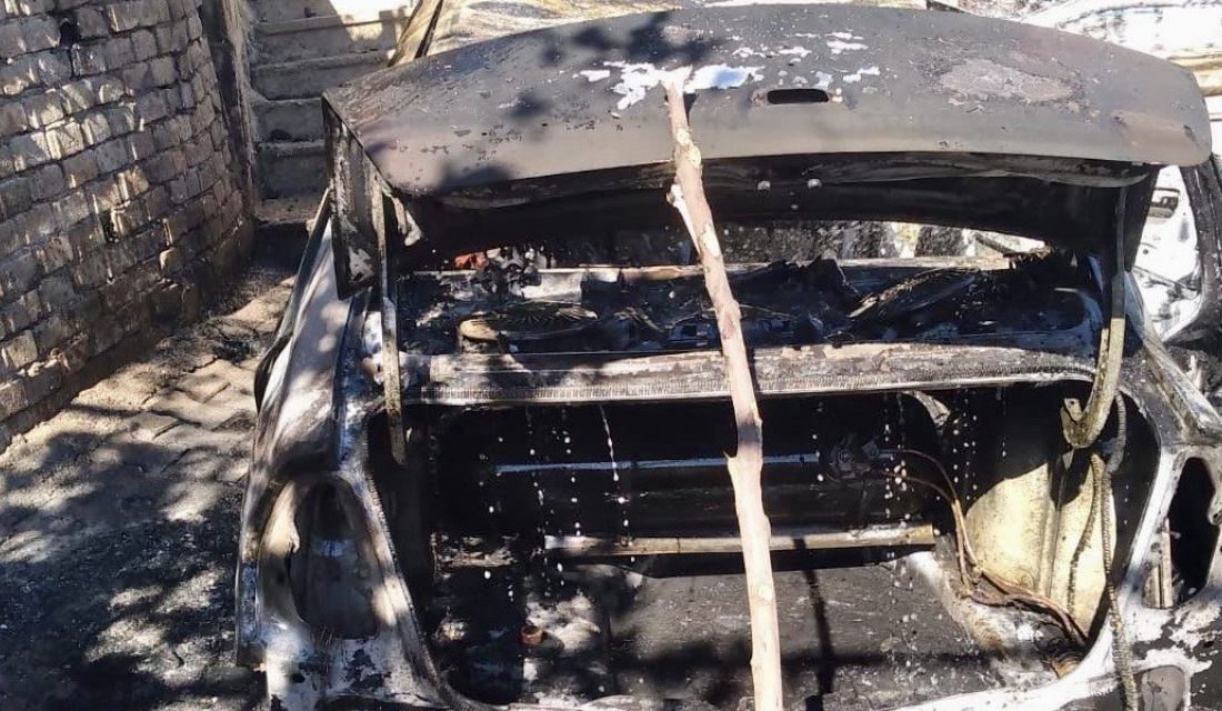 Kahramanmaraş’ta park halindeki otomobilde çıkan yangın kısa süreli paniğe neden