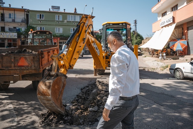 Doğalgaz sonrası cadde ve sokaklar onarılıyor
