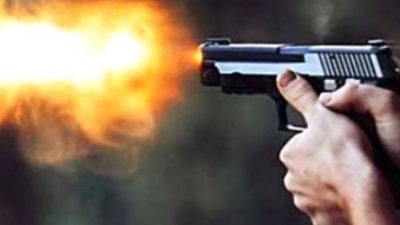 Kahramanmaraş’ın Afşin ilçesinde düzenlenen bir köy düğününde havaya ateş açan