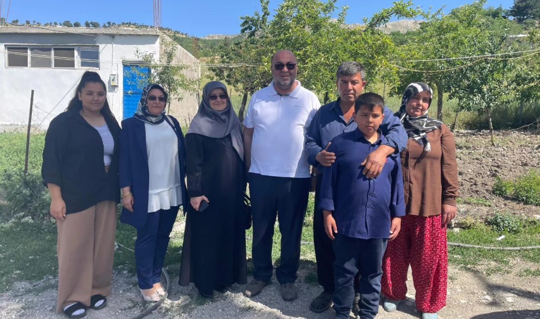 Dulkadiroğlu Belediye Başkanı Mehmet Akpınar, Çatmayayla Mahallesi’nde gerçekleştirdiği mahalle ziyaretiyle