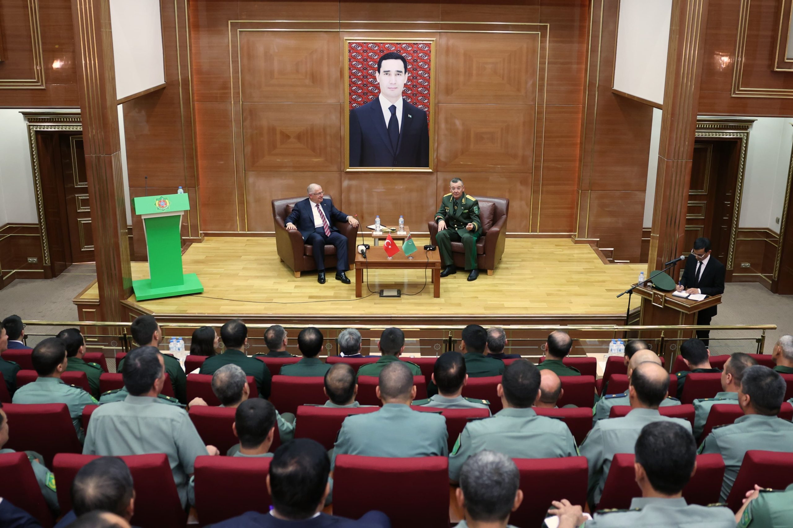 bakan guler turkmenistanda 2 667c3e21377c9 scaled