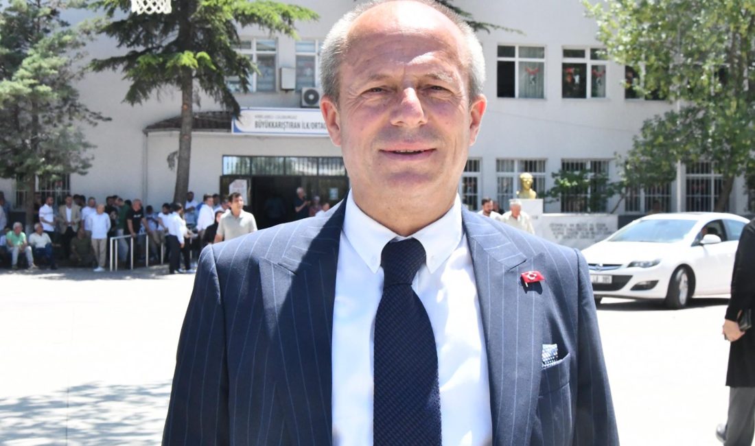 CHP’nin adayı Ertuğrul Çamlıca, Kırklareli’nin Lüleburgaz ilçesine bağlı Büyükkarıştıran beldesinde