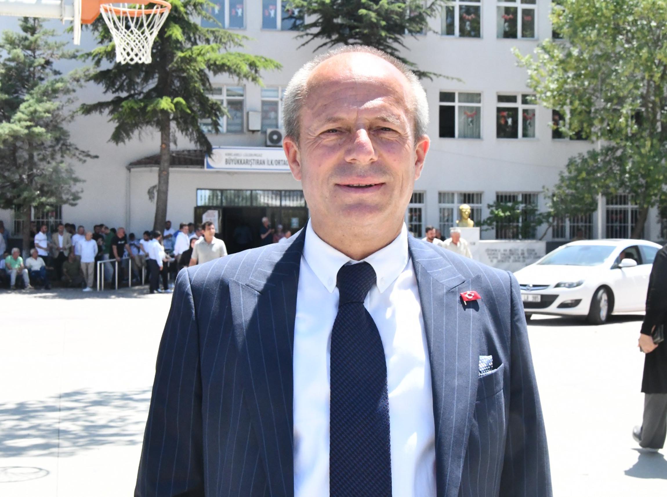 CHP'NİN ADAYI ÇAMLICA SEÇİMİ KAZANDI. CHP'NİN ADAYI ÇAMLICA SEÇİMİ KAZANDI.