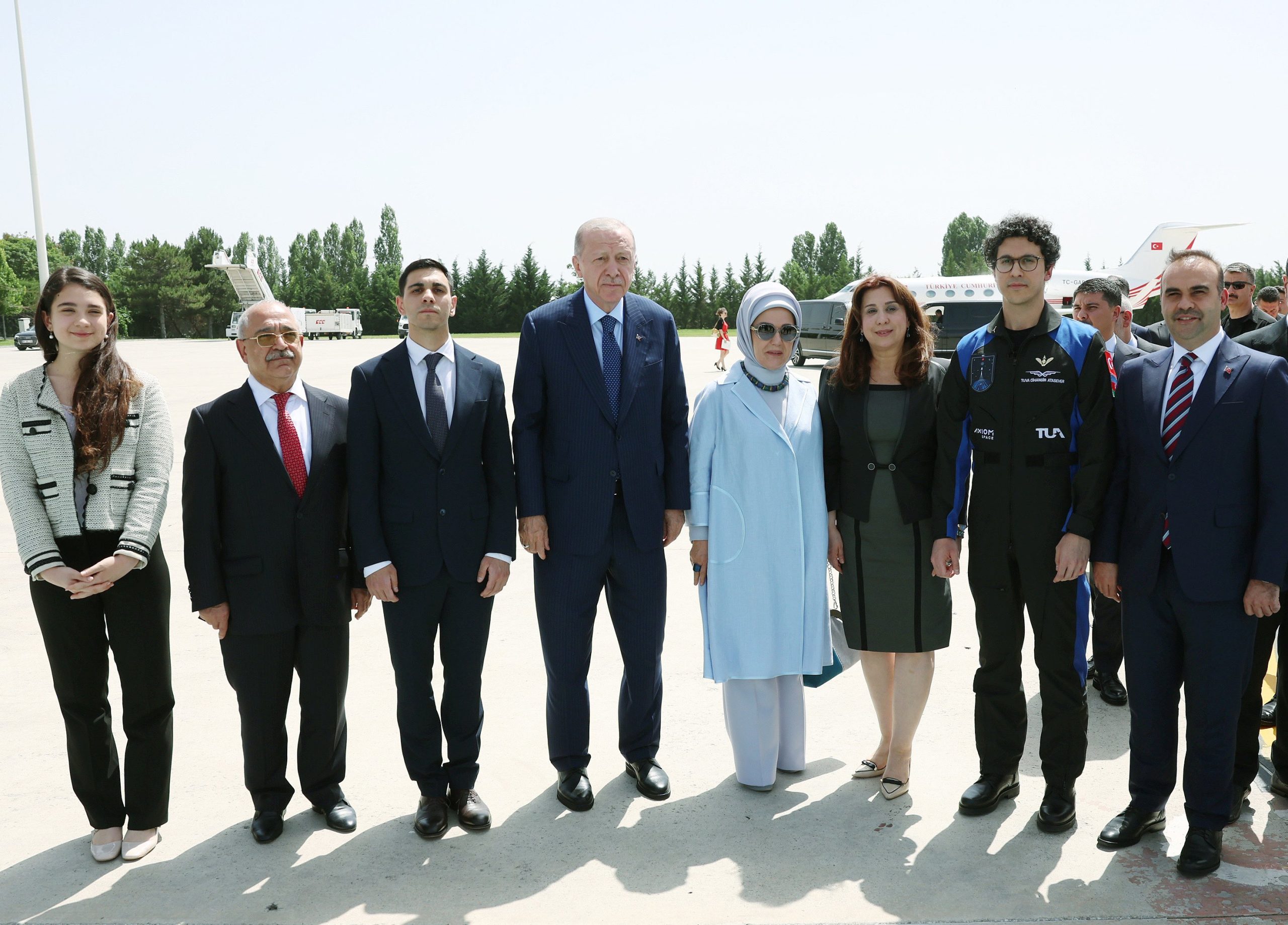 CUMHURBAŞKANI ERDOĞAN, ASTRONOT TUVA CİHANGİR ATASEVER VE AİLESİ İLE BİR ARAYA GELDİ. 1 cumhurbaskani erdogan astronot tuva cihangir atasever ile gorustu 66699caf3411b scaled