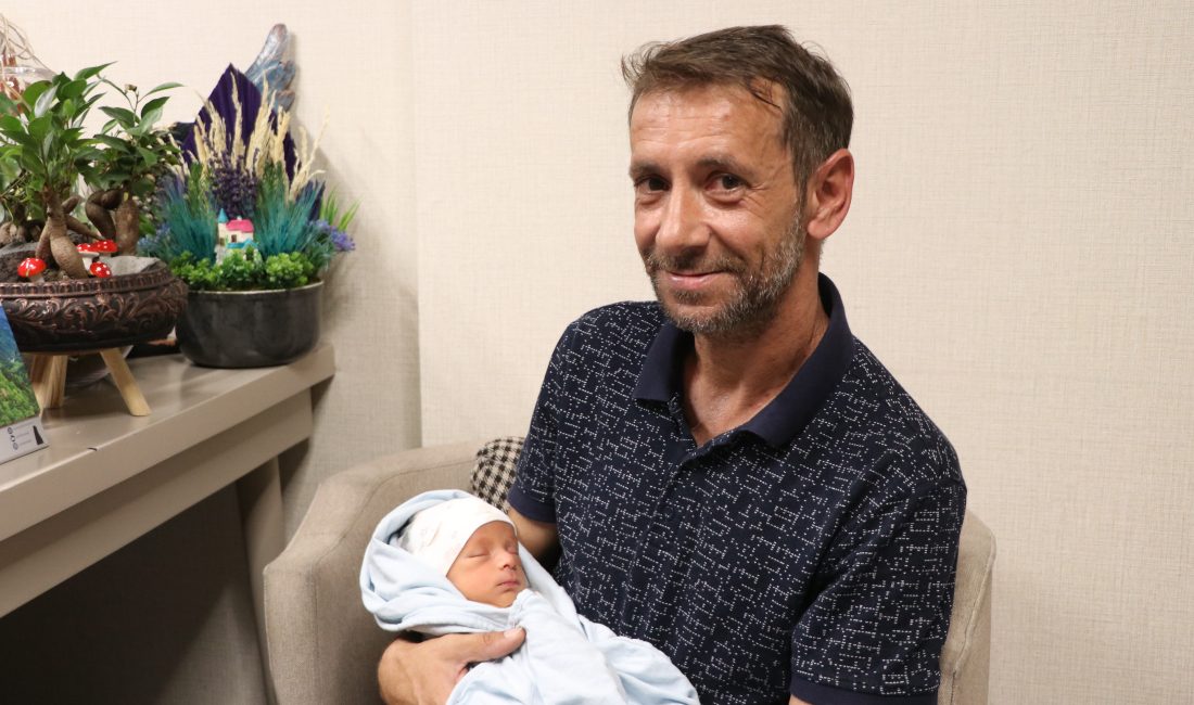 Kayseri’de yaşayan Melih Apaydın, azospermi hastalığına sahip bir adam. Apaydın,