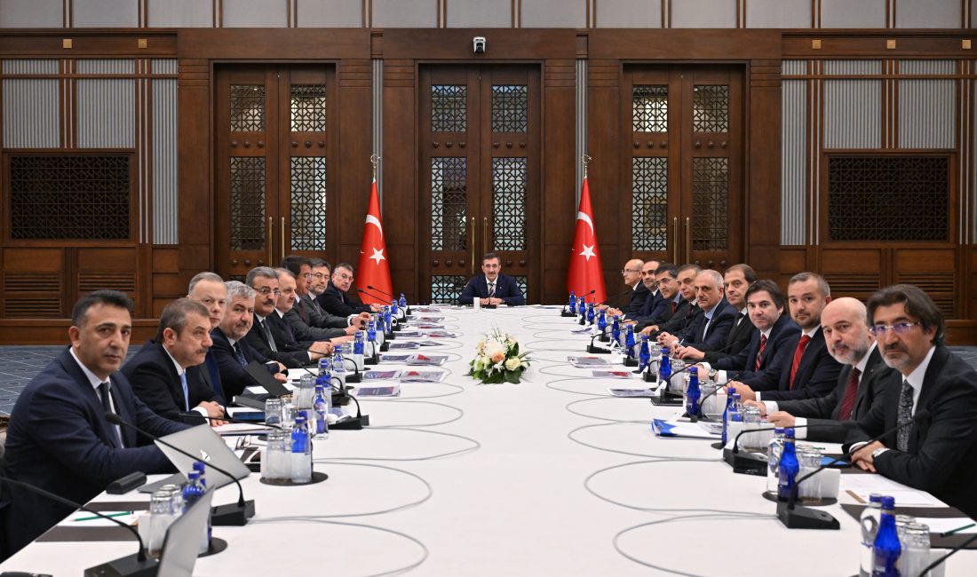 Cumhurbaşkanı Yardımcısı Cevdet Yılmaz başkanlığında EKONOMİ Koordinasyon Kurulu (EKK) toplandı.