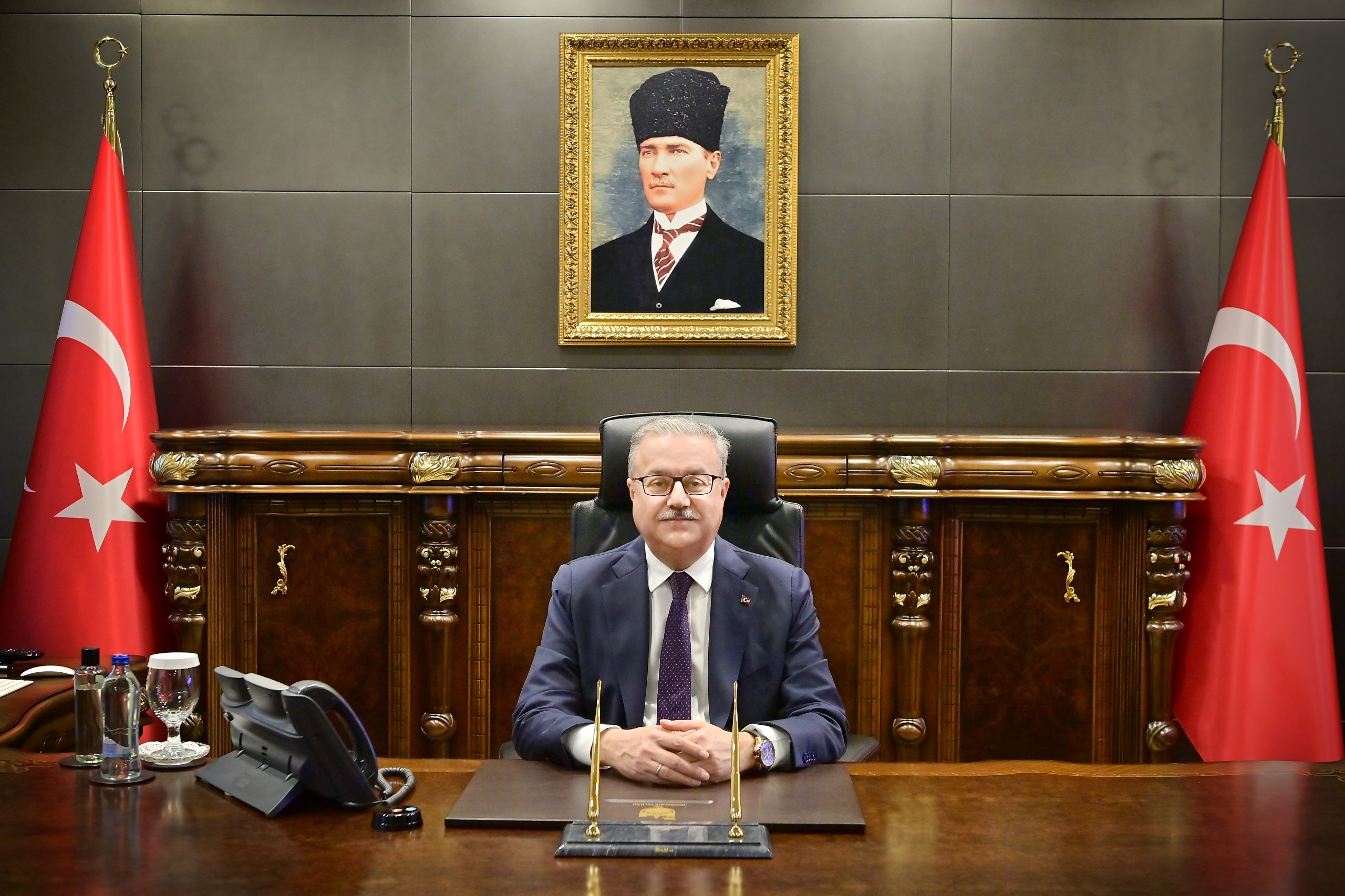 VALİ SU'NUN DİYARBAKIR'DAKİ GÖREVİ SONA ERDİ