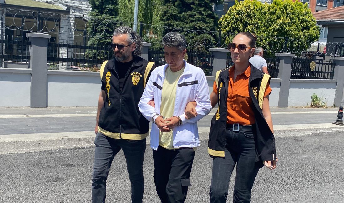 Eski Ev Arkadaşını Silahla Öldüren Kadının Geçmişi Ortaya Çıktı Düzce’de yaşanan acı olayda, eski ev arkadaşıyla tartışan bir kadın,