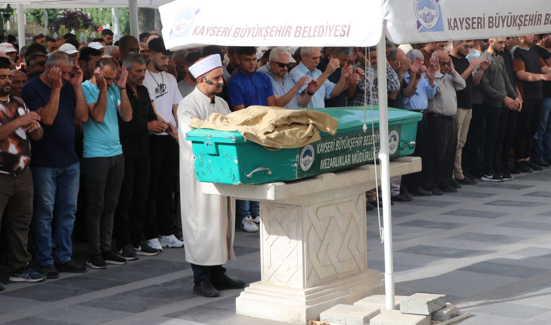 Kayseri’de yaşanan olayda husumetli olduğu belirtilen Umut Yamalı, tabancayla Yaşar