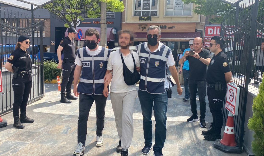 Eskişehir’de alkol almış bir kişi, Beyazıt Camisi ve Reşadiye Camisi’ne