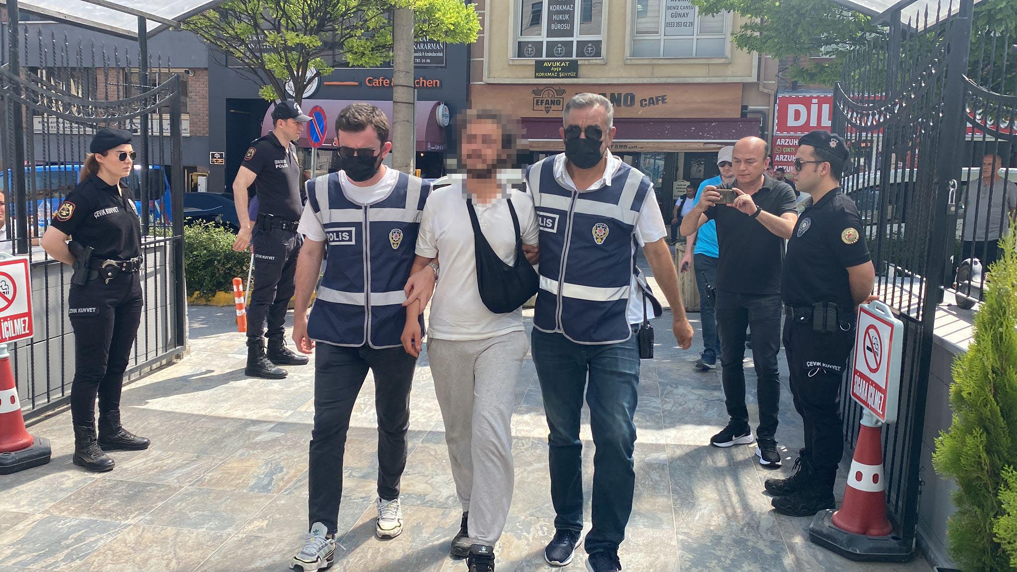 iki camiye girip kuran i kerimlere zarar veren supheliye gozalti 665ee79322cb8