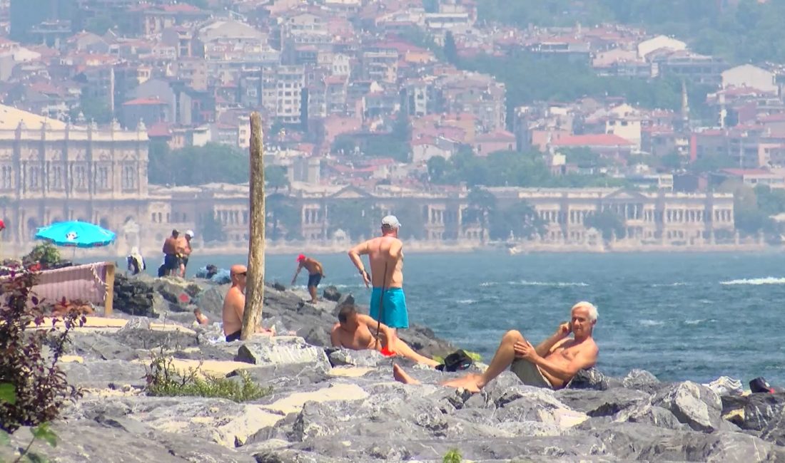 İstanbul’da yüksek sıcaklıklardan bunalanlar, Serinlemek İçin Sarayburnu’na Akın Etti İstanbul’da