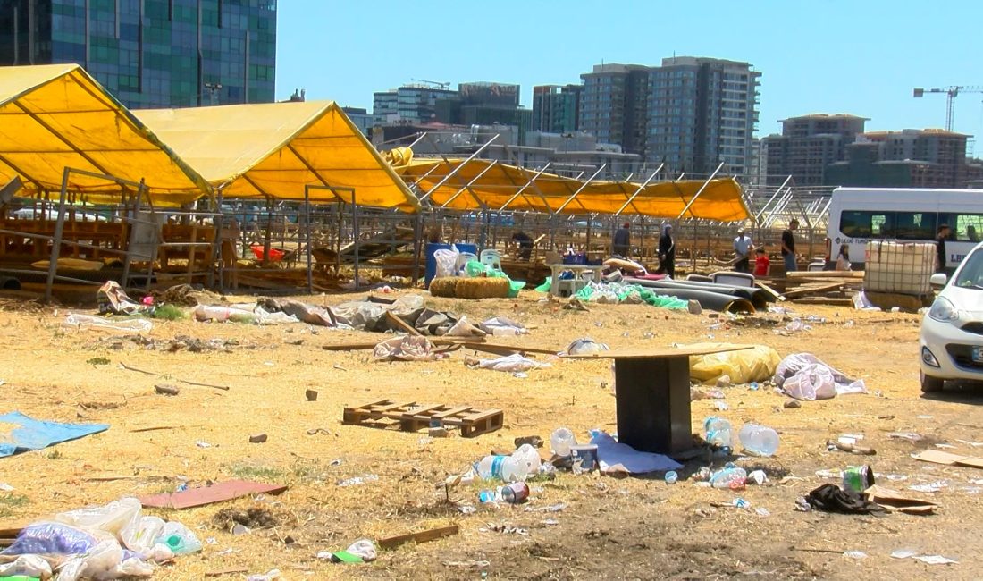 İstanbul Bahçelievler’deki kurban pazarında Bayramın üçüncü gününde satışlar devam ediyor.