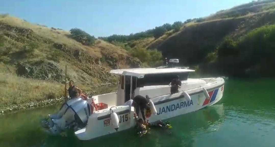 MALATYA'da Baraj Gölüne Giren Çocuk Boğularak Hayatını Kaybetti