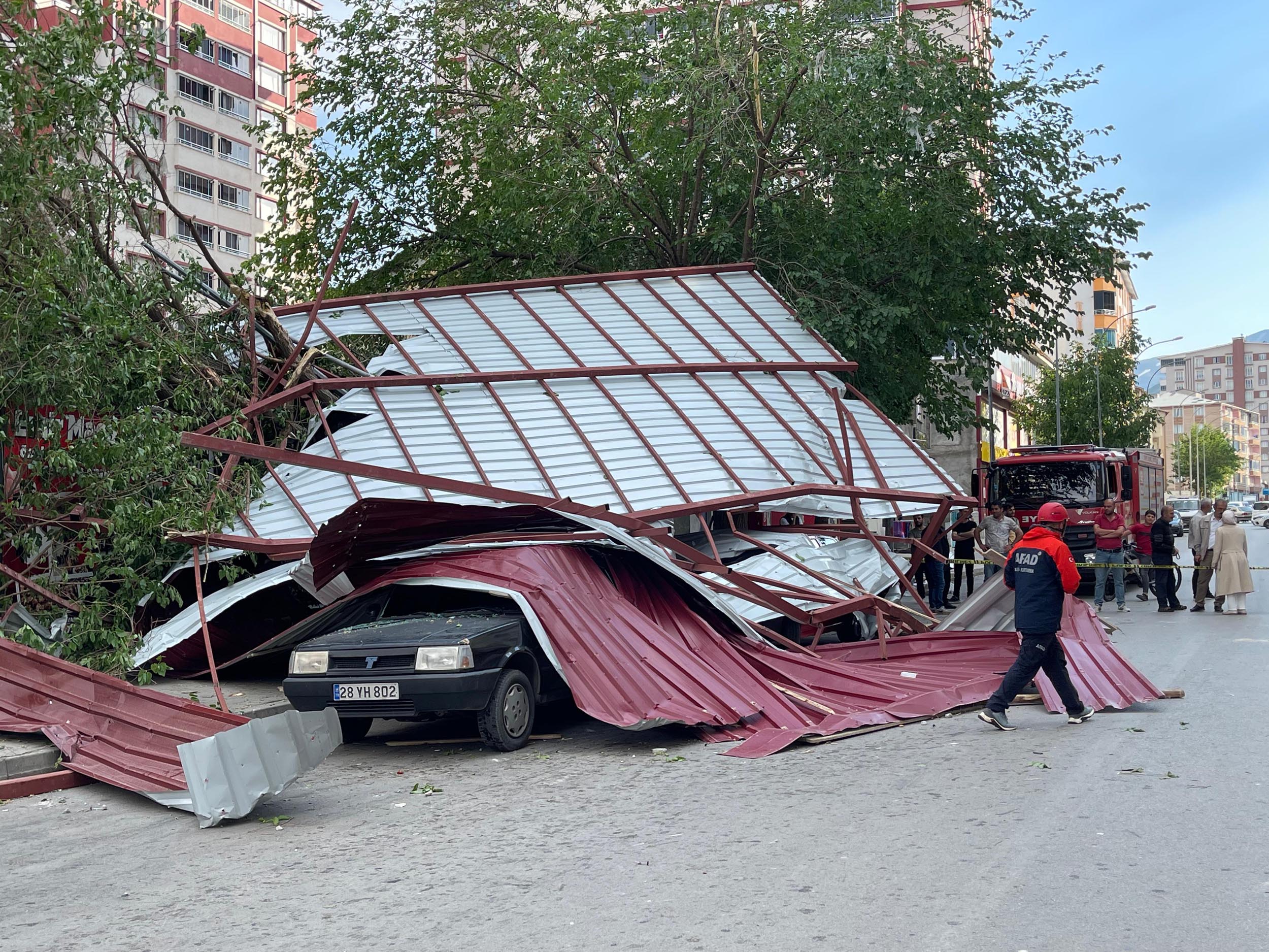 Andırın dikkat Fırtına ve Sağanak yağış uyarısı geldi
