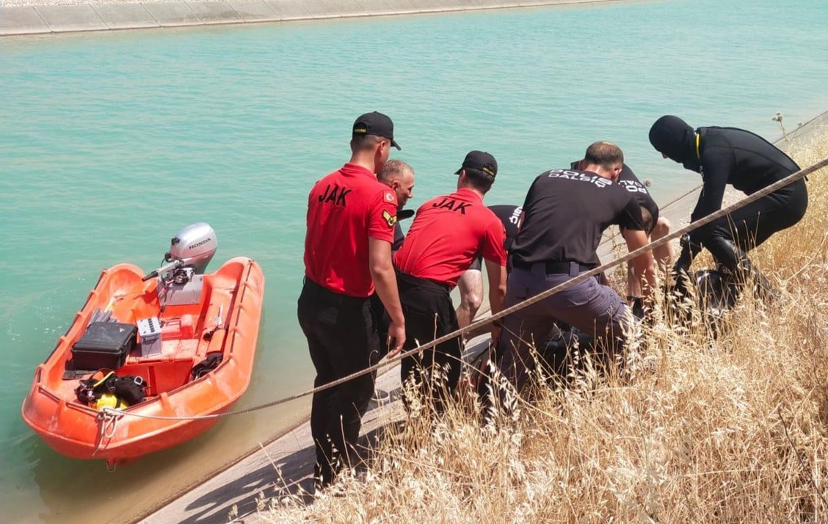 Şanlıurfa'da Sulara Karışan Gencin Cansız Bedeni Bulundu