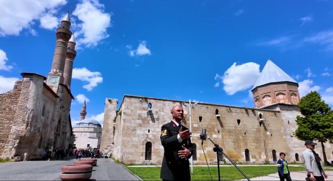 Sivas Jandarma'dan Özel Klip: Unutulmayan Sanatçılar Anıldı
