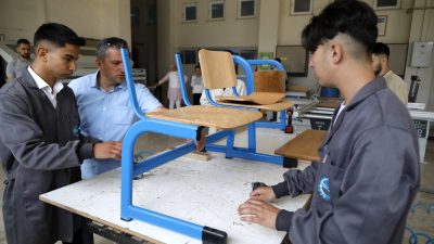 Bucak Lisesi veliler tarafından tercih edilmediği için 800 öğrencilik kapasitesinin