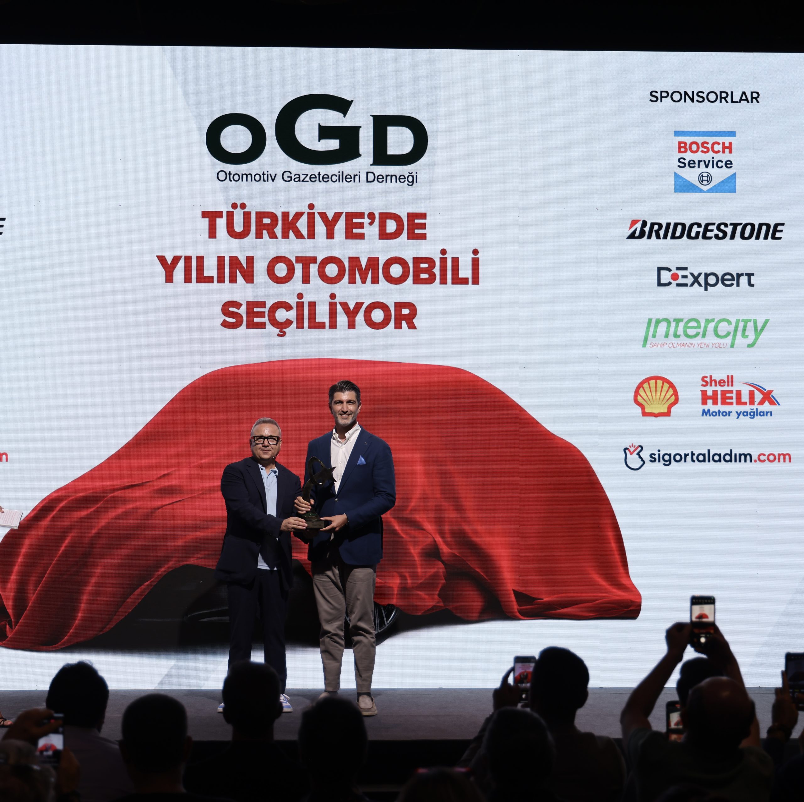 Togg T10X Türkiye'nin Otomobili Seçildi